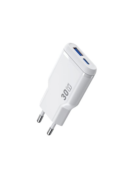 30 W Ultra-Compact GaN PD Charger with USB-A and USB-C Essen