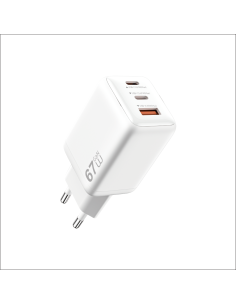 Essen GaN Charger with USB-A and 2 USB-C 2