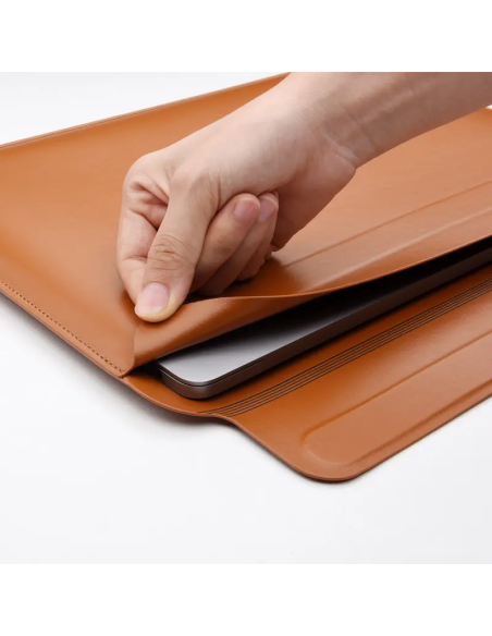 Funda Marrón Para Macbook 15.4"